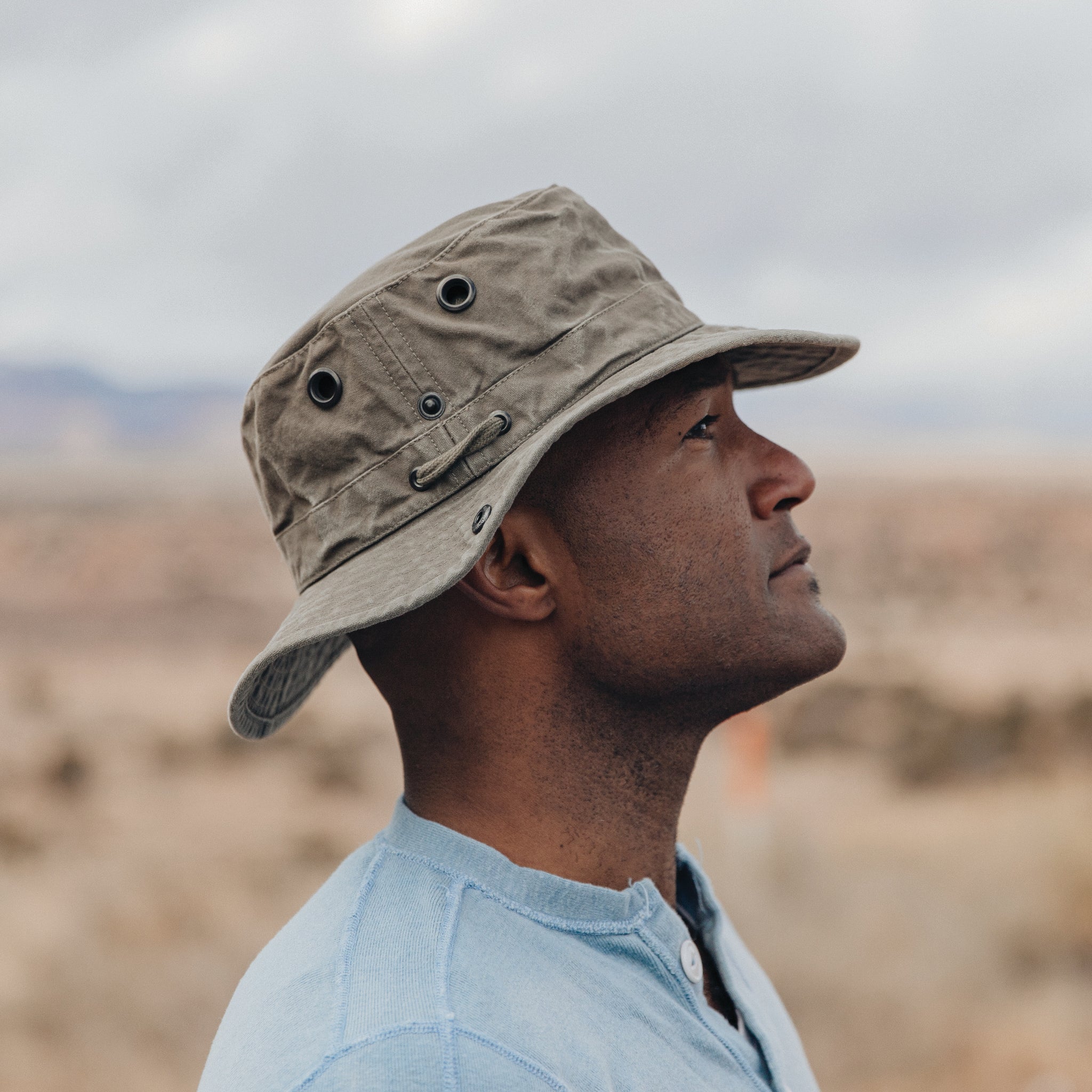 Tilley T3 Wanderer Snap Up Brim Cotton Outback Hat – Fashionable Hats